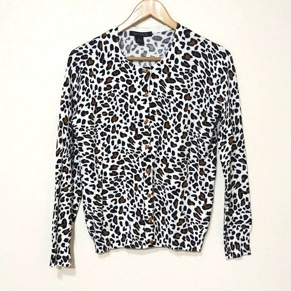 Ava Paige leopard print button up sweater - Picture 1 of 4